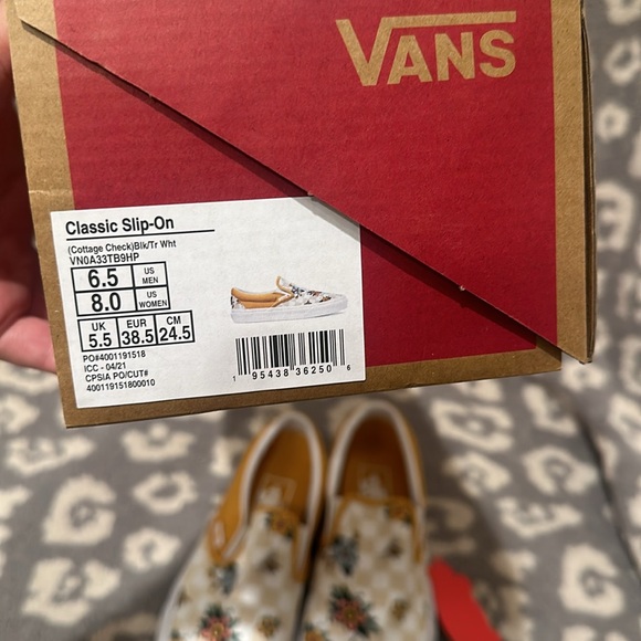New 🆕 Vans Classic Slip-On (Cottage Check Floral Yellow White) Sneaker 😍 - Picture 17 of 17